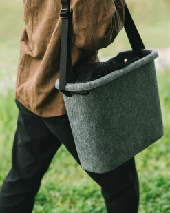 Takubako in Gray